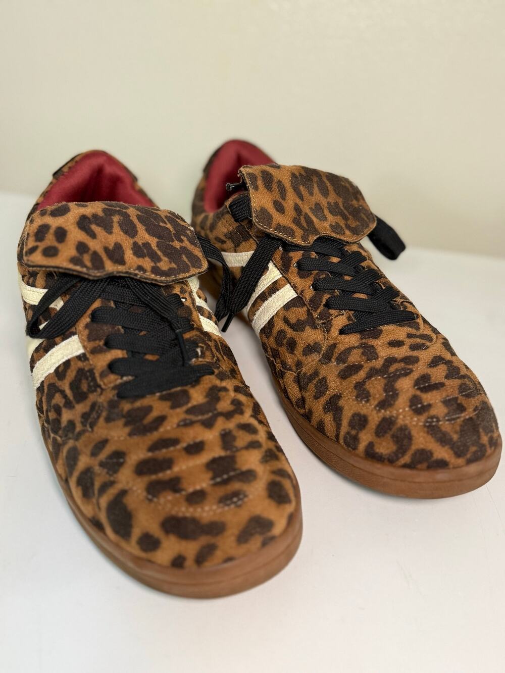 Steve Madden Madrid Leopard Sneakers Fold-Over Tongue Size 9.5